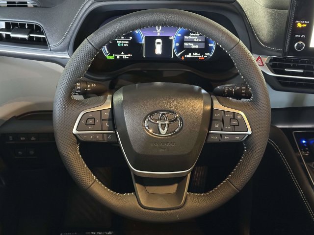 New 2026 Toyota Sienna XSE AWD/4WD image 13