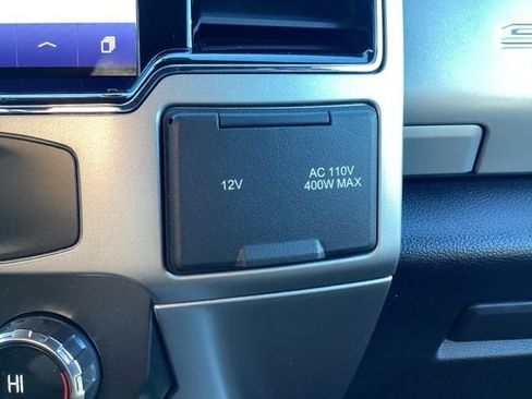 Used 2022 Ford F250 Lariat w/ Chrome Package image 32