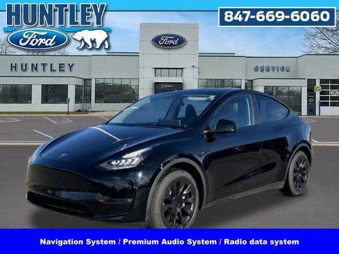 Used 2021 Tesla Model Y Long Range image 1