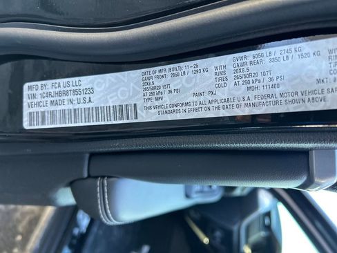 New 2026 Jeep Grand Cherokee Limited AWD/4WD image 40