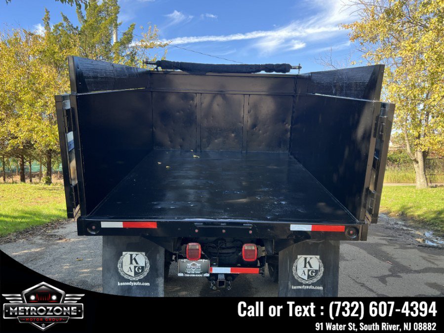 Used 2011 Ford F550 4x4 Regular Cab Super Duty w/ Payload Upgrade Pkg image 15