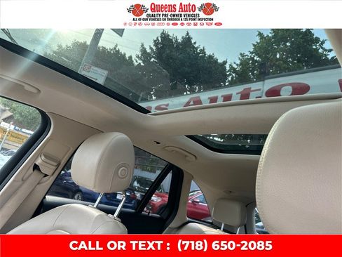 Used 2019 Mercedes-Benz GLC 300 4MATIC w/ Premium Package image 25