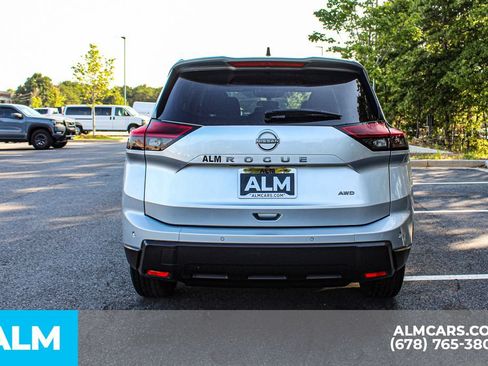 Used 2024 Nissan Rogue S AWD/4WD image 10