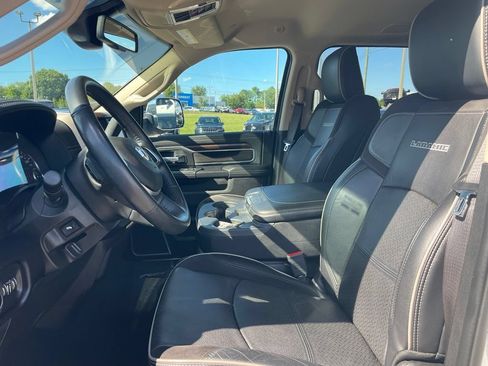 Used 2022 RAM 2500 Laramie AWD/4WD image 2