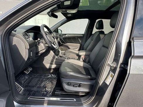 Used 2023 Volkswagen Tiguan SE R-Line AWD/4WD image 23