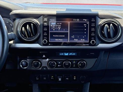 Used 2021 Toyota Tacoma TRD Off-Road w/ Technology Package AWD/4WD image 17