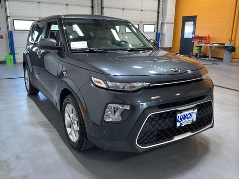 Used 2020 Kia Soul S FWD image 7