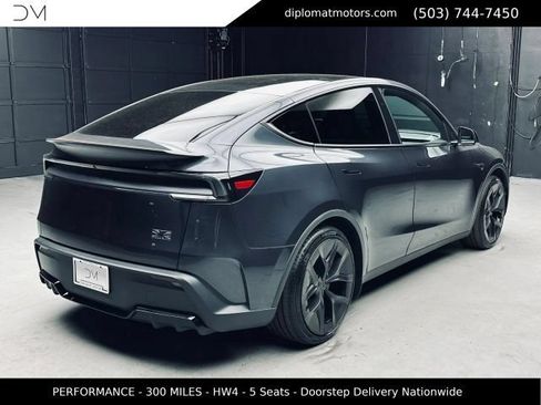Used 2026 Tesla Model Y Performance AWD/4WD image 6