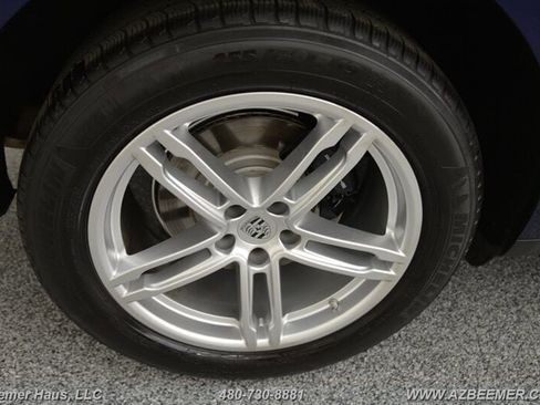 Used 2023 Porsche Macan image 40