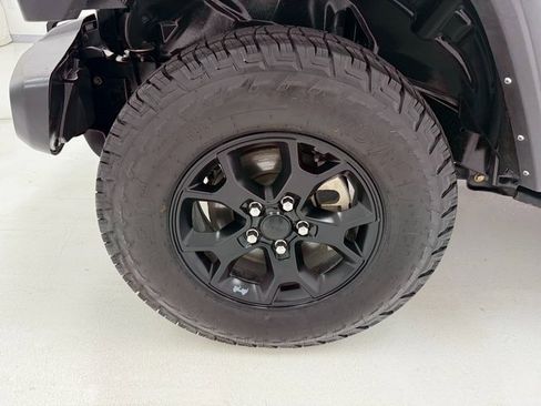 Used 2022 Jeep Wrangler Willys image 8