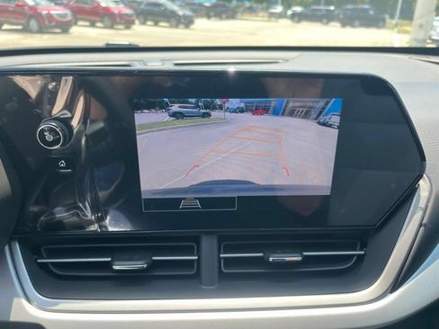 New 2026 Chevrolet Trax RS w/ Sunroof Package FWD image 22