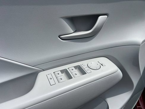 Used 2024 Hyundai Kona SEL FWD image 20