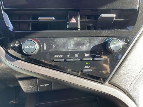 Used 2024 Toyota Camry SE image 27