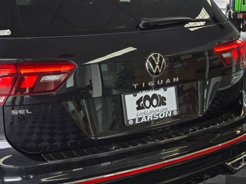 Used 2023 Volkswagen Tiguan SEL R-Line AWD/4WD image 12