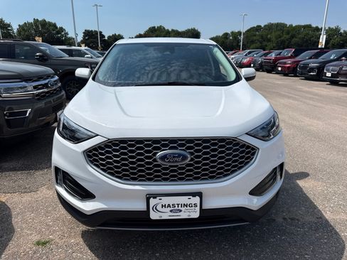 Certified 2023 Ford Edge SEL w/ Convenience Package AWD/4WD image 13