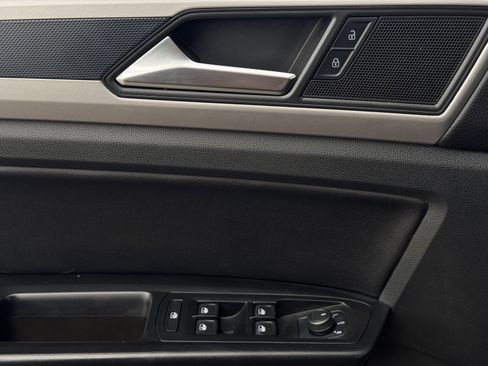 Used 2021 Volkswagen Atlas SE w/ Panoramic Sunroof Package image 27