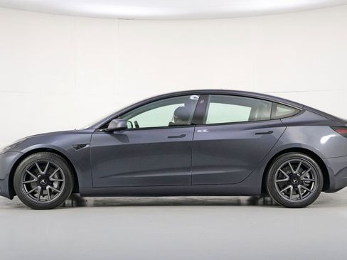 Used 2021 Tesla Model 3 Standard Range Plus image 8