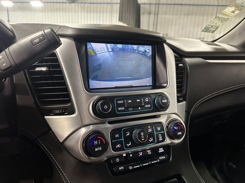 Used 2018 GMC Yukon XL SLE image 17