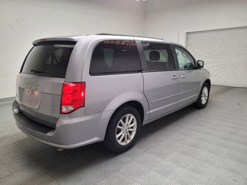 Used 2014 Dodge Grand Caravan SXT image 9