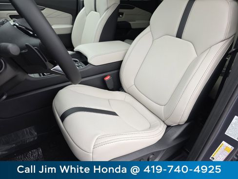 New 2026 Honda Pilot Touring image 23