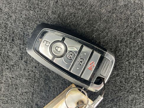 Used 2023 Ford Explorer Limited image 28