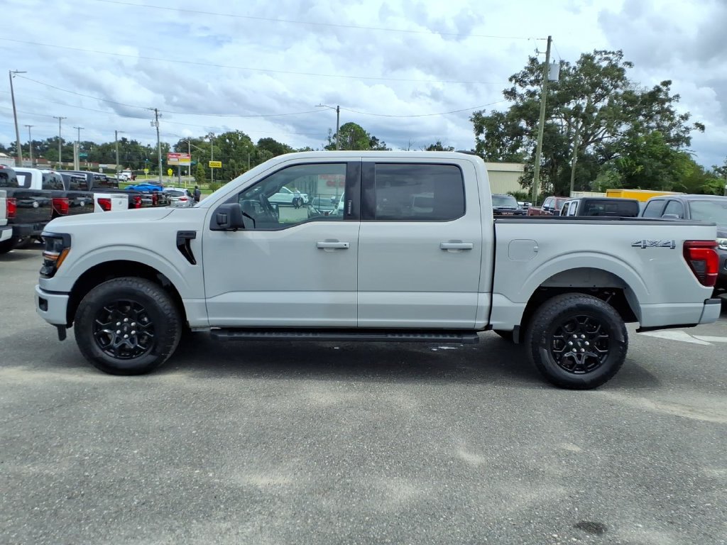 Used 2024 Ford F150 XLT w/ XLT Black Appearance Package AWD/4WD image 4