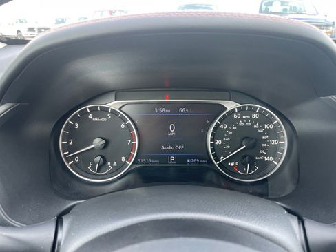 Used 2024 Nissan Altima 2.5 SR FWD image 9