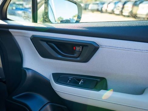 Certified 2025 Subaru Forester Premium image 23