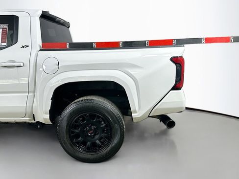 Used 2024 Toyota Tacoma SR5 AWD/4WD image 38
