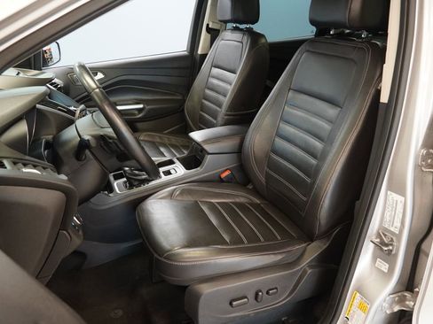 Used 2017 Ford Escape Titanium AWD/4WD image 3