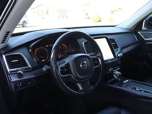 Used 2020 Volvo XC90 T5 Momentum AWD/4WD image 15