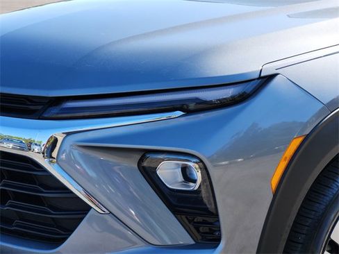 Used 2024 Chevrolet TrailBlazer LT w/ LT Cold Weather Package image 7