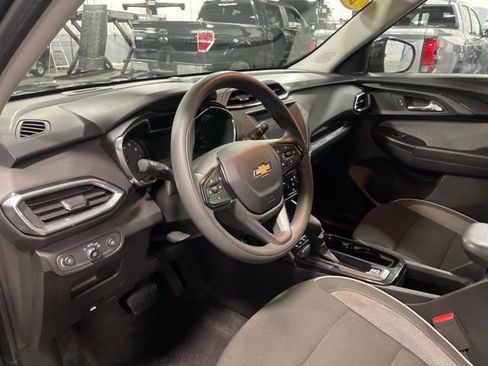 Used 2023 Chevrolet TrailBlazer LT AWD/4WD image 14