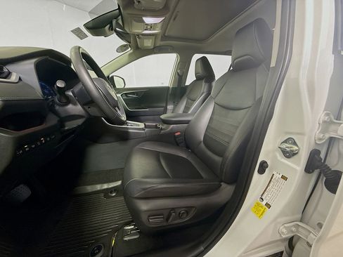 Used 2023 Toyota RAV4 Limited image 21
