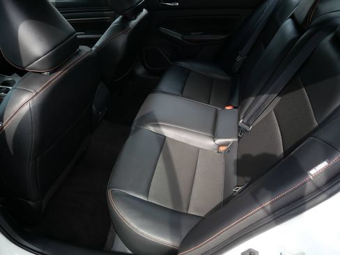 Used 2022 Nissan Altima 2.5 SR w/ Midnight Edition Package AWD/4WD image 19