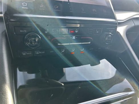 Used 2023 Jeep Grand Cherokee L Limited w/ Trailer Tow Group (B) image 28