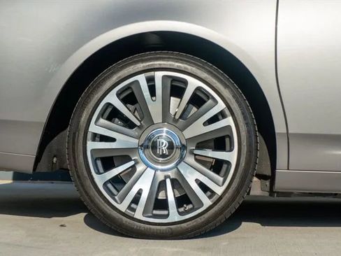 Used 2019 Rolls-Royce Ghost image 36