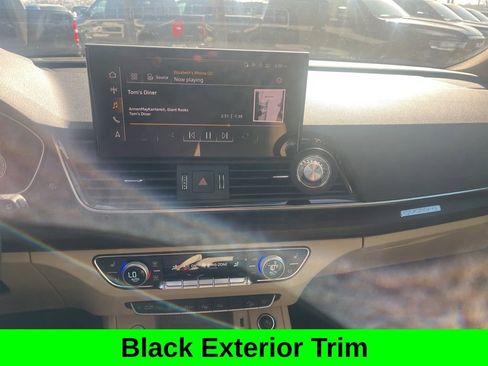 Used 2023 Audi Q5 2.0T Prestige w/ Prestige Package image 15