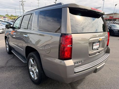 Used 2017 Chevrolet Tahoe LT w/ Luxury Package AWD/4WD image 3