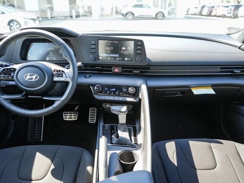 New 2025 Hyundai Elantra Sport image 10