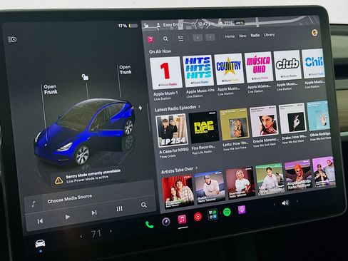 Used 2023 Tesla Model Y Long Range AWD/4WD image 19