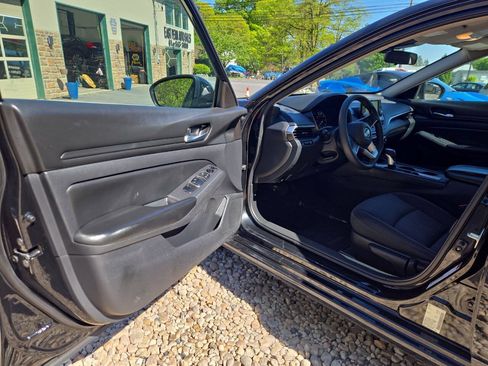 Used 2021 Nissan Altima 2.5 S FWD image 11