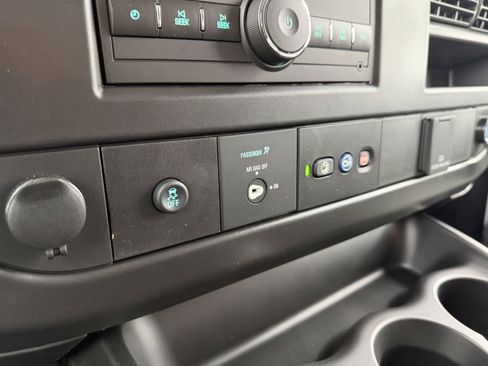 New 2025 Chevrolet Express 3500 LS image 35