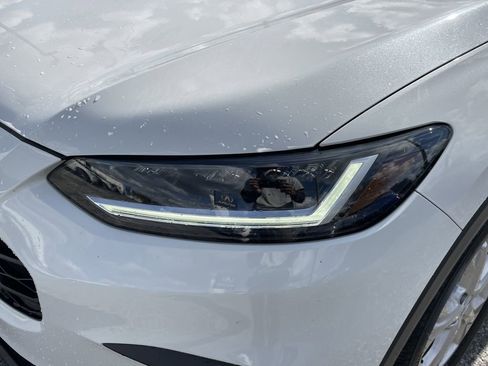 Used 2025 Honda HR-V LX image 7