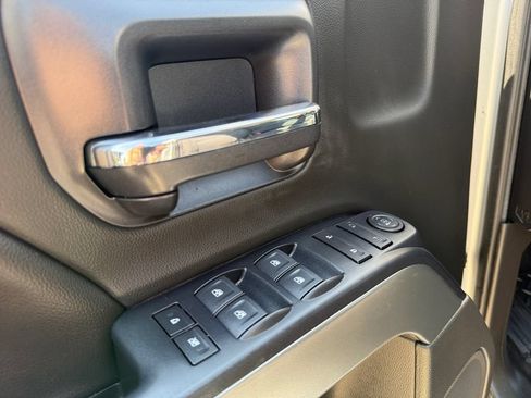 Used 2018 Chevrolet Silverado 1500 LT w/ All Star Edition AWD/4WD image 18