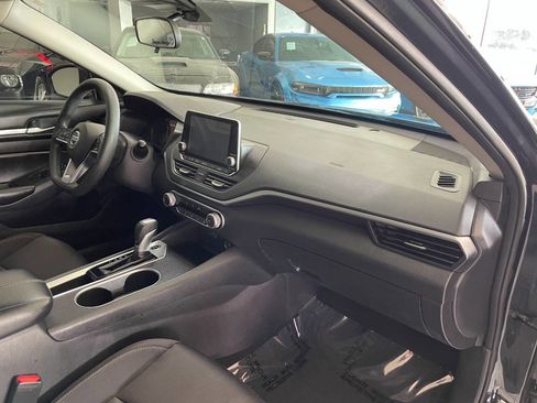 Used 2022 Nissan Altima 2.5 SV image 28