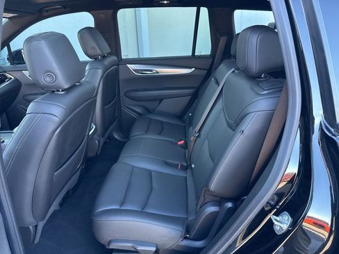 Used 2024 Cadillac XT6 Luxury image 22