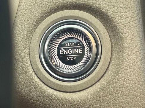 Used 2021 Mercedes-Benz C 300 Sedan image 41