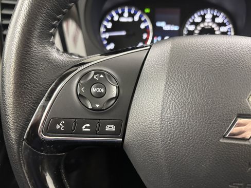 Used 2018 Mitsubishi Outlander SE image 32