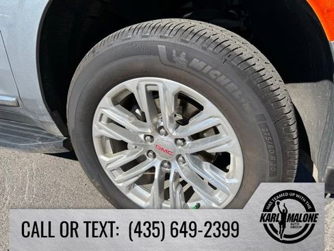 Used 2024 GMC Yukon XL SLT w/ SLT Premium Package image 9